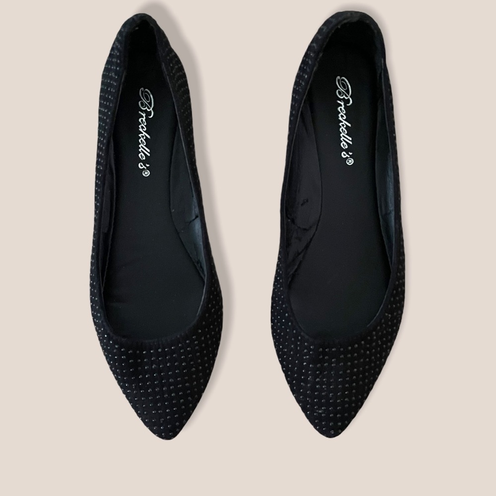 Brekelle’s Pointed Flat 5.5 Studded Black Sparkly